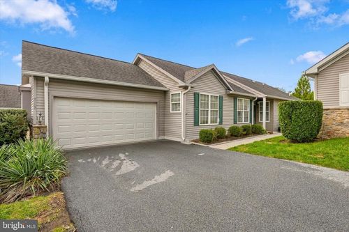 2102 White Fox Way, GLEN MILLS, PA, 19342-2234 | Card Image