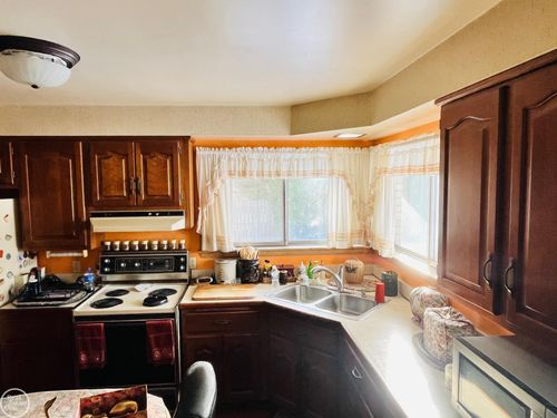 227 Connecticut Ave, Marysville, MI, 48040-1074 | Card Image