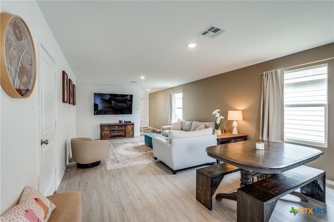 5652 Geronimo Cv, Townhouse with 3 bedrooms, 2 bathrooms and null parking in Seguin TX | Image 9