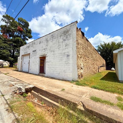 220 S Church St, Everton, MO, 65646-9234 | Card Image