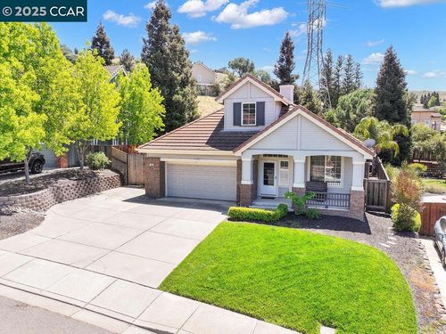 7016 Molluk Way, Clayton, CA, 94517-1930 | Card Image