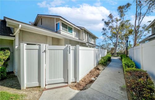 47-2422 Coventry Cir, Fullerton, CA, 92833 | Card Image