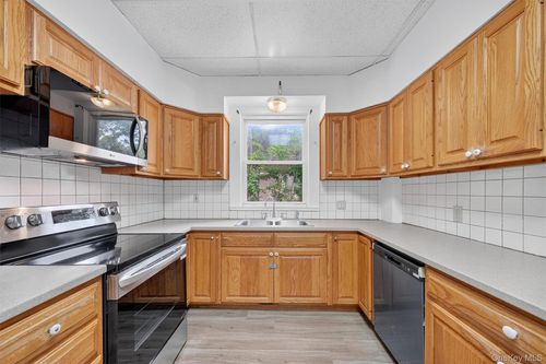 1-34 Market St, Ellenville, NY, 12428-2110 | Card Image