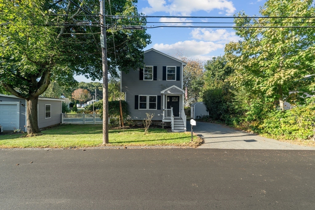 Oak Ave, Peabody, MA 01960
