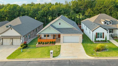 3306 Harbour Town Pl, Claremore, OK, 74019-4914 | Card Image