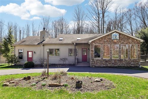 707 Golden Ridge Dr, Somerset, PA, 15501-5523 | Card Image