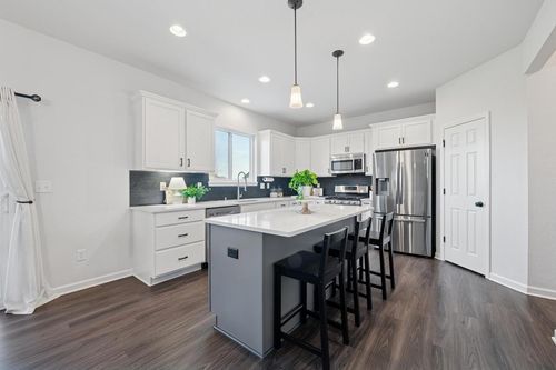 W139N6328 Bridal Wreath Lane, Menomonee Falls, WI, 53051 | Card Image