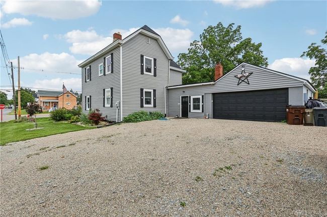 213 N Broadway St, House other with 3 bedrooms, 2 bathrooms and null parking in Blanchester OH | Image 12