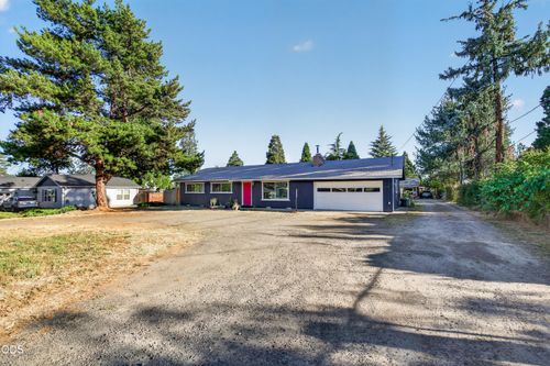 2425 E Mcandrews Road, Medford, OR, 97504 | Card Image
