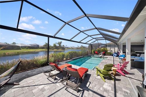 21244 Holmes Cir, Venice, FL, 34293-5880 | Card Image