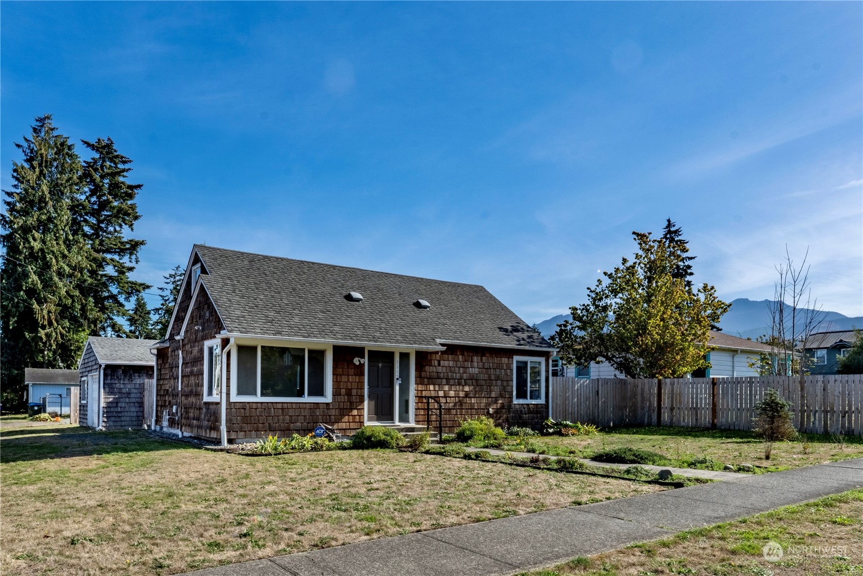 Cedar St, Port Angeles, WA 98362