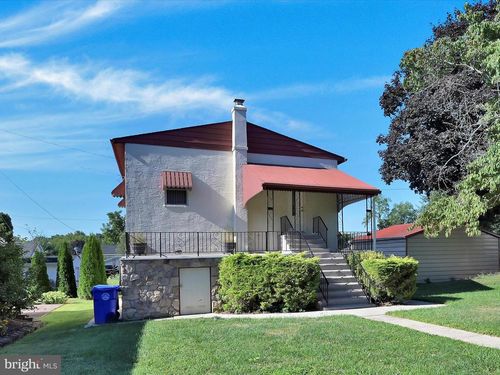 2312 High St, READING, PA, 19605-2829 | Card Image