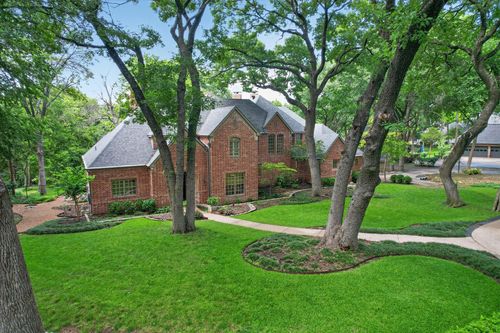 731 Creekwood Dr N, Fairview, TX, 75069-8912 | Card Image