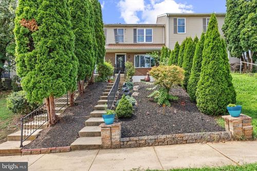 222 Poplar Dr, READING, PA, 19606-2876 | Card Image