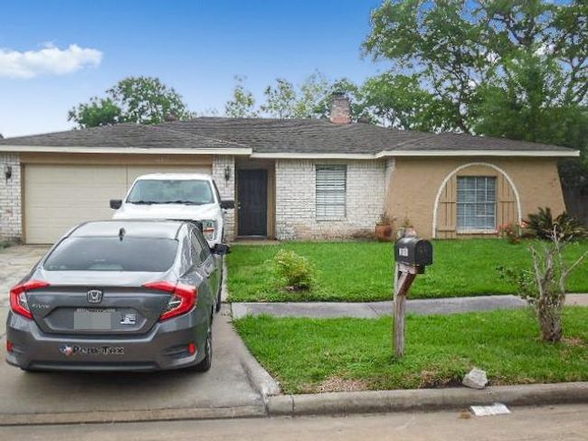 10411 Overview Dr, House other with 3 bedrooms, 2 bathrooms and 2 parking in Sugar Land TX | Image 10