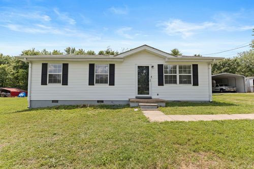 1040 Rebecca Dr, Burns, TN, 37029-6034 | Card Image