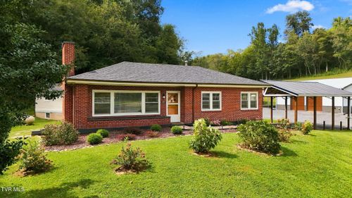157 7th Ave, Dungannon, VA, 24245-1101 | Card Image