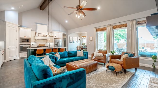 1302 Joshua Way, House other with 4 bedrooms, 3 bathrooms and null parking in Granbury TX | Image 10