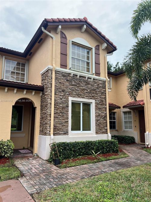 108-22-3330 Ne 13th Circle Dr, Homestead, FL, 33033-6189 | Card Image
