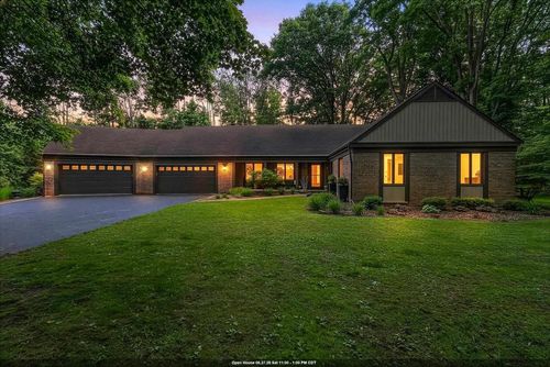899 Pine Hill Drive, HOBART, WI, 54155 | Card Image