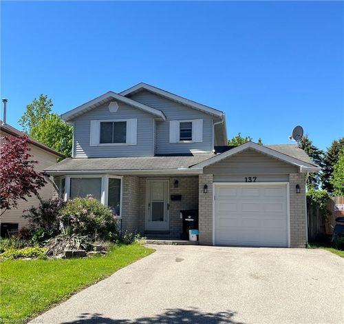 137 Foxhunt Rd, Waterloo, ON, N2K2R8 | Card Image