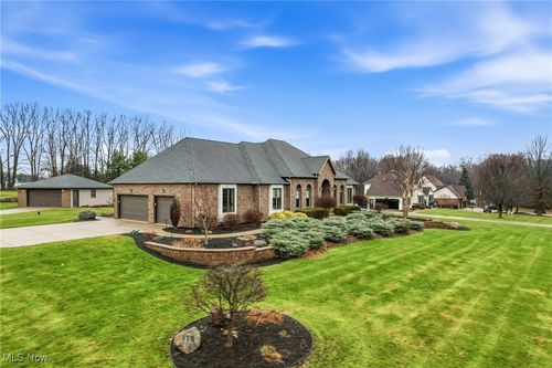 110 Longview Cir, North Lima, OH, 44452-9550 | Card Image