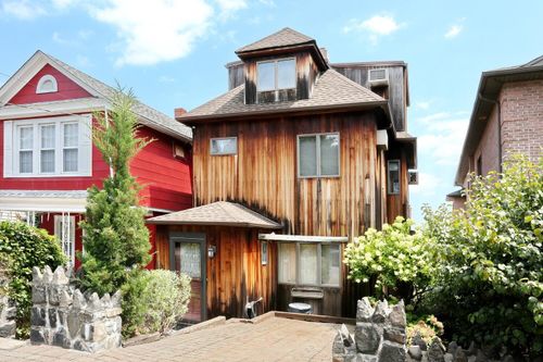 5 Beverly Pl, Edgewater, NJ, 07020-1303 | Card Image