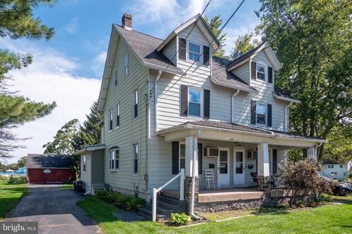 127 N 9th St, QUAKERTOWN, PA, 18951-1103 | Card Image