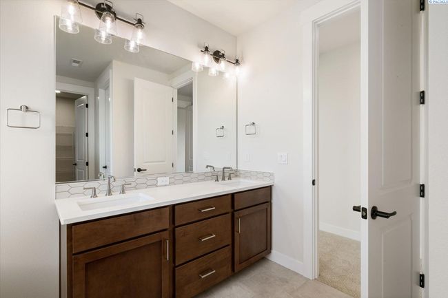 7207 Ambrosia St, Home with 4 bedrooms, 3 bathrooms and null parking in Kennewick WA | Image 14