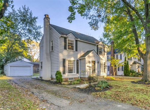 423 Foursome Ave, Akron, OH, 44313-6605 | Card Image
