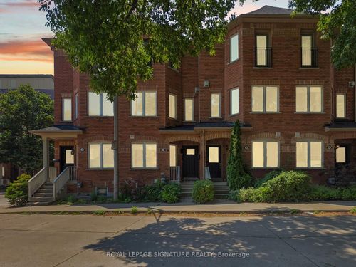 20 Filmic Lane, Toronto, ON, M4M3R1 | Card Image