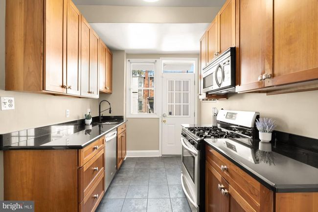 637 Keefer Pl Nw, Townhouse with 3 bedrooms, 2 bathrooms and null parking in WASHINGTON DC | Image 9