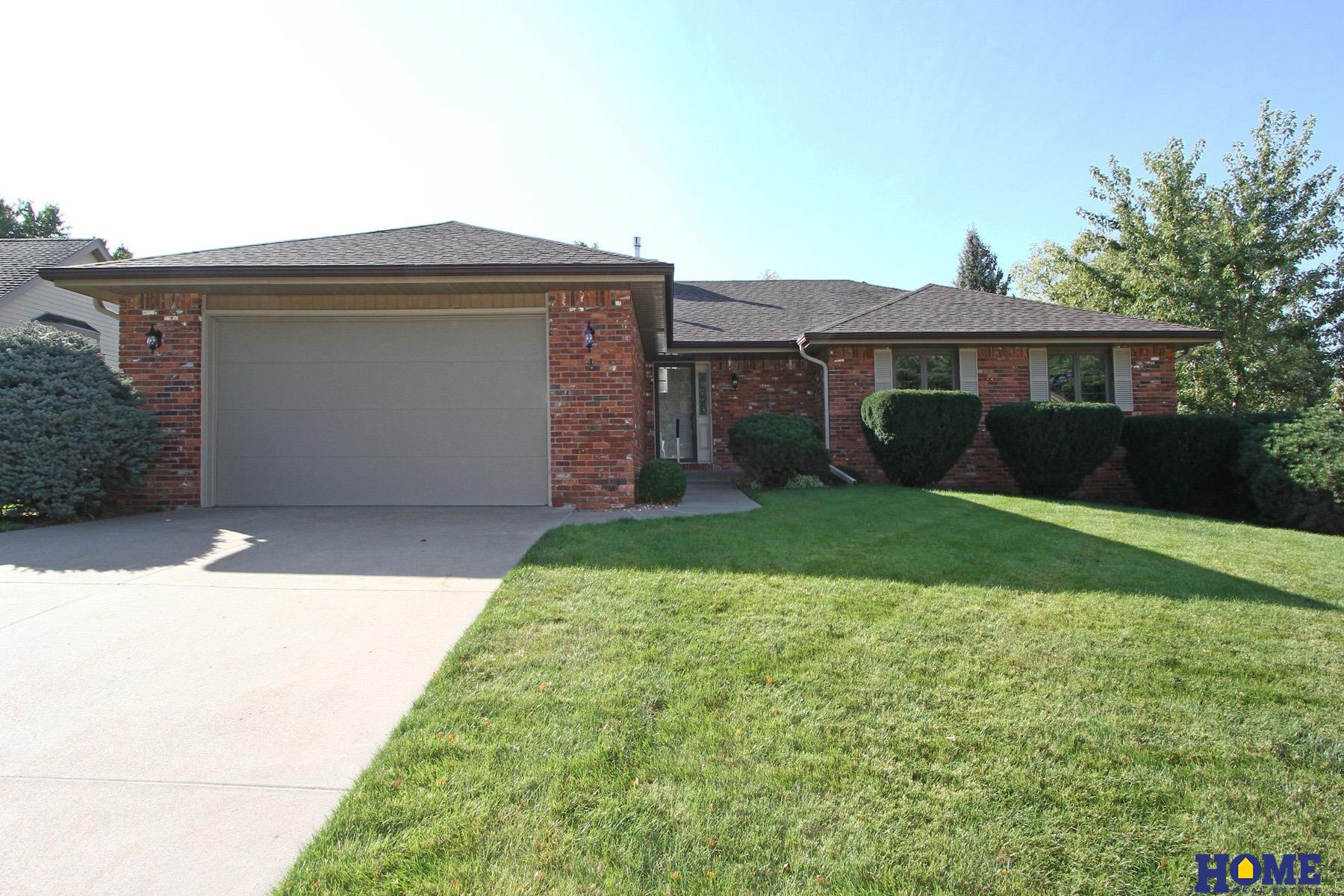 Campbell Dr, Lincoln, NE 68510