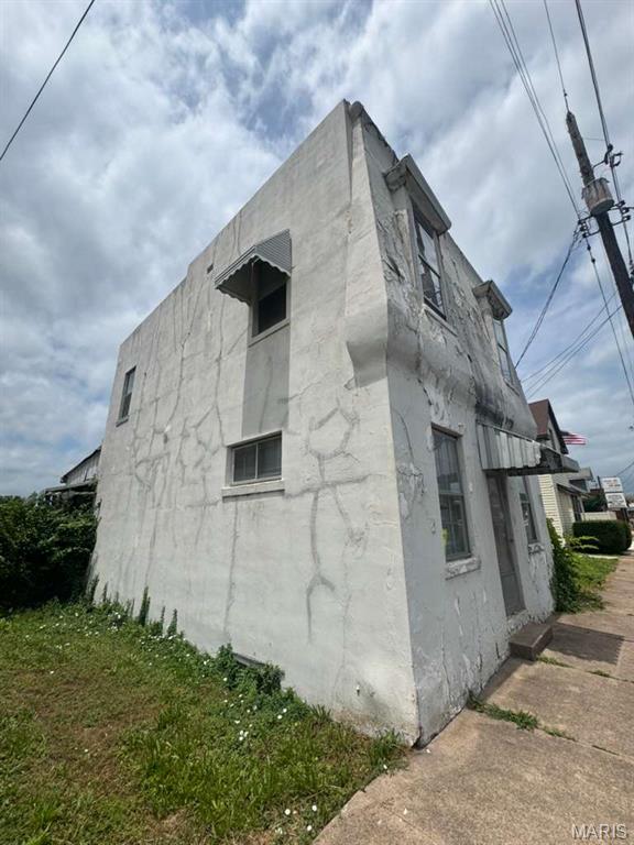 Commercial Sale in Belleville 2