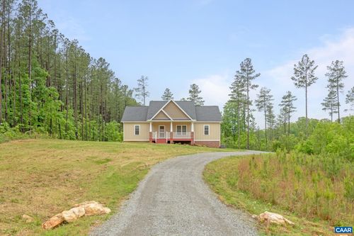 6169 Community House Rd, Columbia, VA, 23038-2203 | Card Image