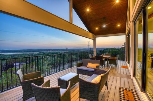 7002 Deepwood Dr, Lago Vista, TX, 78645-4901 | Card Image