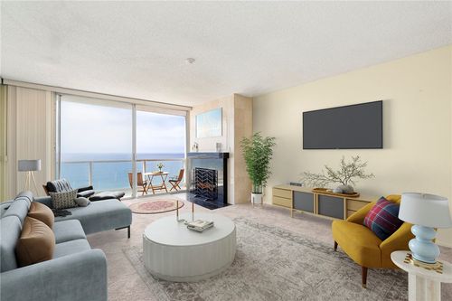 302-615 Esplanade, Redondo Beach, CA, 90277-3639 | Card Image