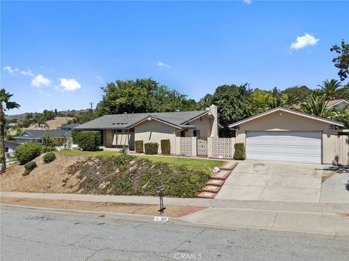 395 Nutwood St, Brea, CA, 92821-2121 | Card Image