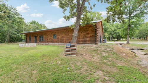 10082 Hilltop Rd, Catoosa, OK, 74015-2530 | Card Image