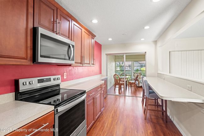 7429 Heather Walk Dr, Townhouse with 2 bedrooms, 2 bathrooms and null parking in WEEKI WACHEE FL | Image 7