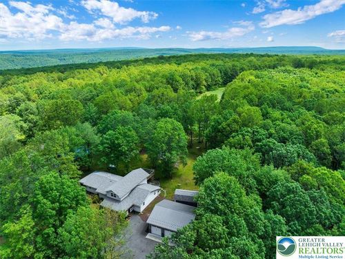 84 Deer View Dr, Jim Thorpe, PA, 18229-9560 | Card Image