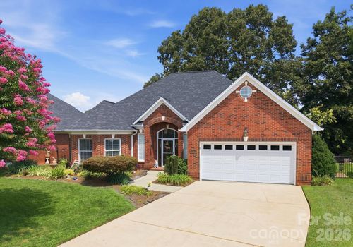 1511 Elkhart Cir, Gastonia, NC, 28054-7705 | Card Image