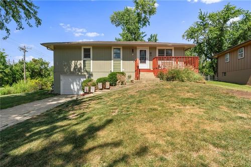 100 Sherri Ln, Excelsior Springs, MO, 64024-1135 | Card Image
