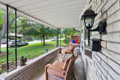 31745 Schoolcraft, Fraser, MI, 48026-3641 | Card Image