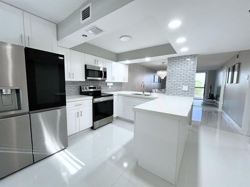 apt-554-1266 S Military Trl, Deerfield Beach, FL, 33442-7637 | Card Image