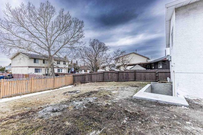 15 Castlepark Way Ne, Home with 5 bedrooms, 2 bathrooms and 2 parking in Calgary AB | Image 32
