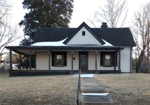 804 Orrell St, Eden, NC, 27288-3137 | Card Image