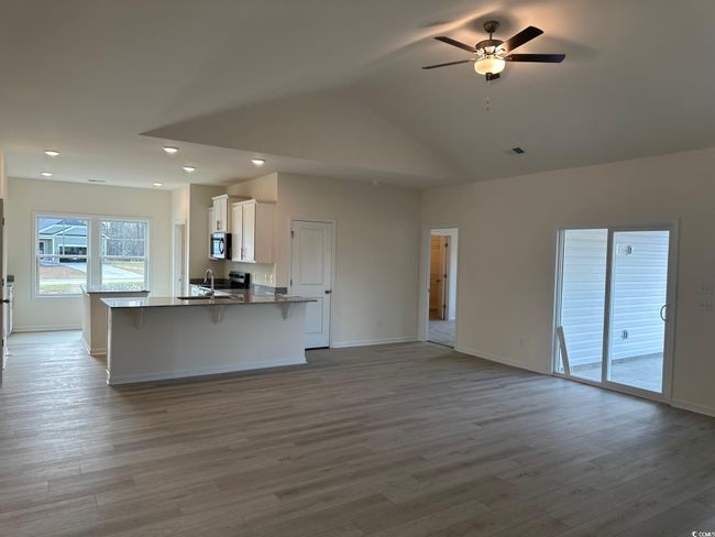 553 Honeyhill Loop, House other with 3 bedrooms, 2 bathrooms and 4 parking in Conway SC | Image 4