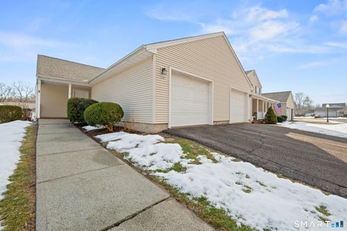 117-117 Dibble Hollow Ln, Windsor Locks, CT, 06096-2731 | Card Image