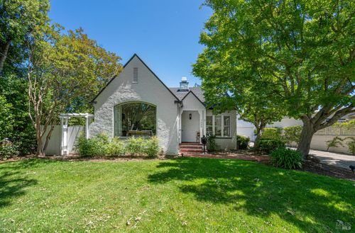 1208 Mcdonald Avenue, Santa Rosa, CA, 95404 | Card Image